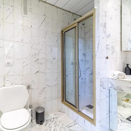 Monte-carlo -plage Et Grimaldi Forum